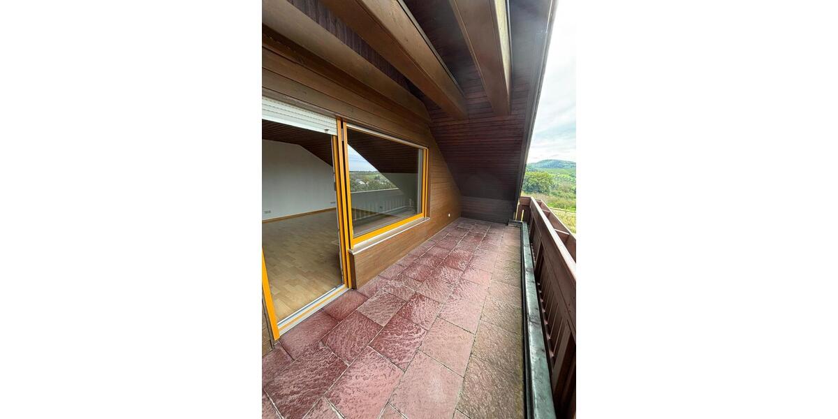 Dachgeschoßwohnung Appenweier - 4 Zimmer, 100 m&sup2;, 900&euro; | Angebot:25284005