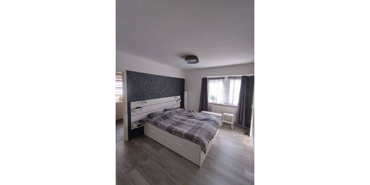 HalleSüdliche Innenstadt: Flexible Büro-Praxisfläche mit separater Wohnmöglichkeit und Garten 9 zimmer