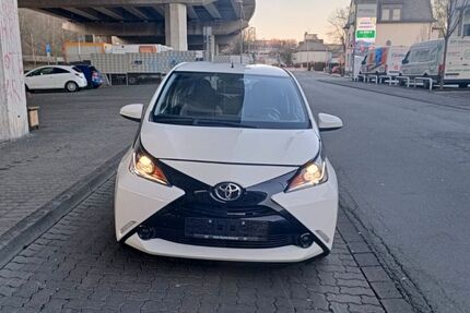 Toyota Aygo (X) 106.800 km 6.999 &euro; Siegen 57074