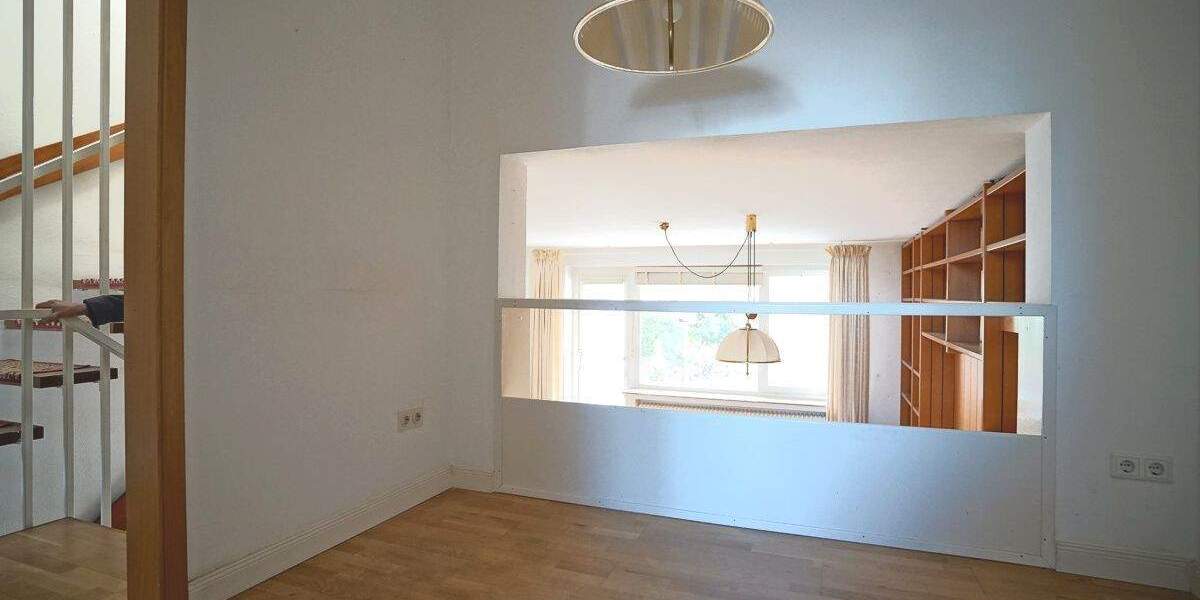 Reihenmittelhaus Bremerhaven Lehe - 4 Zimmer, 95 m&sup2;, 199.000&euro; | Angebot:25834542
