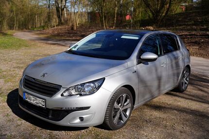 Peugeot 308 43.400 km 10.600 &euro; Bad Arolsen 34454