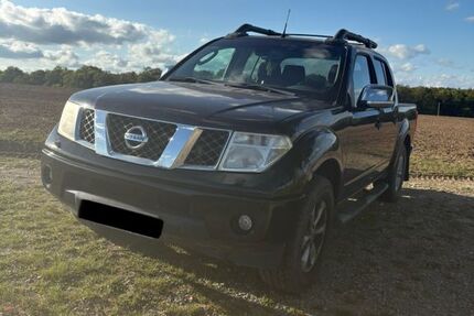 Nissan Navara 158.500 km 8.499 &euro; Faulungen 99976
