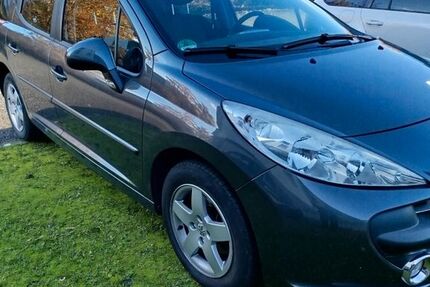 Peugeot 207 120.500 km 2.999 &euro; ROHRDORF 72229