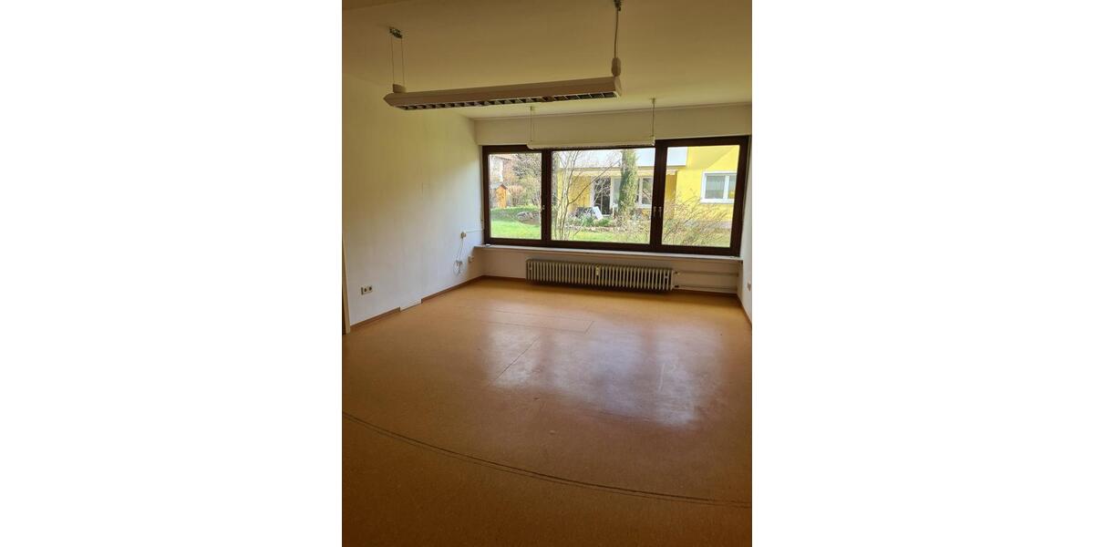 Einfamilienhaus Bad Neustadt an der Saale - 13 Zimmer, 325 m&sup2;, 488.000&euro; | Angebot:25982729