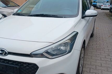 Hyundai i20 187.000 km 5.690 &euro; Berlin-Mariendorf 12109