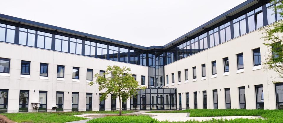 Ab Frühjahr verfügbar: Repräsentative Bürofläche mit 12 Räumen zimmer