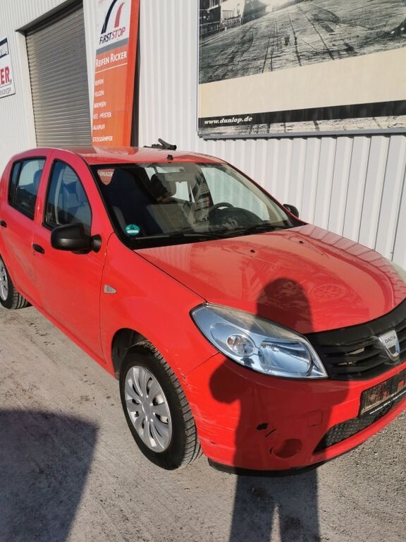 Dacia Sandero 123.400 km 1.390 € Backnang 71522
