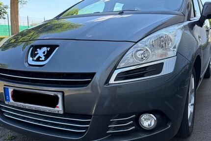 Peugeot 5008 218.000 km 2.200 &euro; Lahr 77933