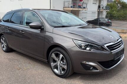 Peugeot 308 175.460 km 5.700 &euro; Homburg 66424