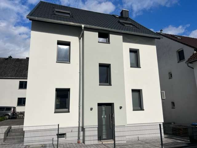 Haus zum Kaufen in Lahnau 495.000 € 148 m²