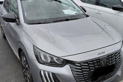 Peugeot 208 21.999 km 15.180 &euro; Rüsselsheim 65428