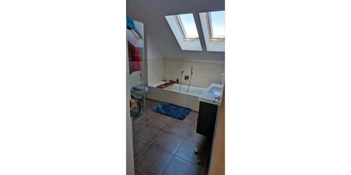 Dachgeschoßwohnung Freilassing - 3 Zimmer, 74 m&sup2;, 480.000&euro; | Angebot:26393788
