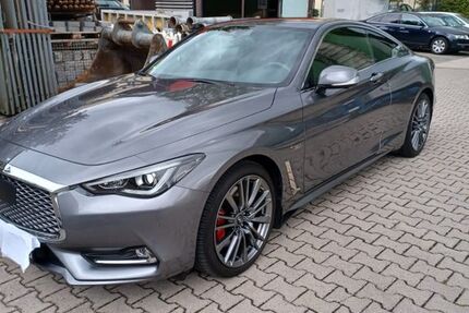 INFINITI Q60