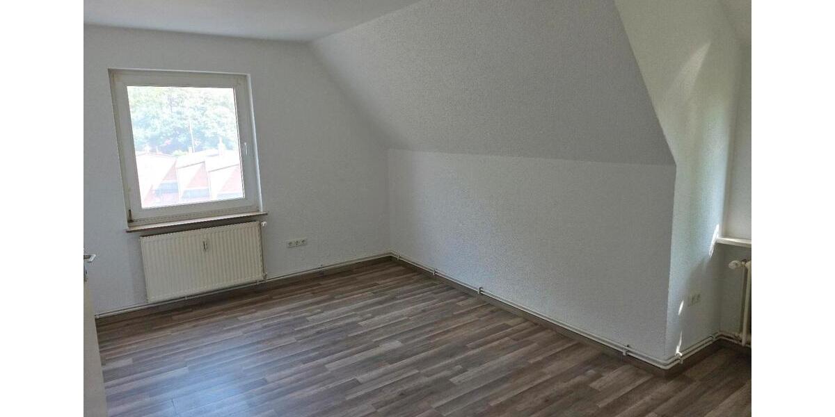 Dachgeschoßwohnung Nienburg (Weser) - 3 Zimmer, 61 m&sup2;, 80.000&euro; | Angebot:27163137