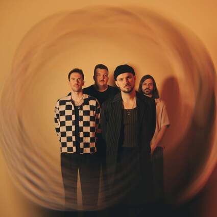 PLEASE MADAME - Live in Dresden 15.04.2026 Blauer Salon