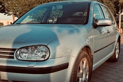 VW Golf 165.980 km 2.750 &euro; Markdorf 88677