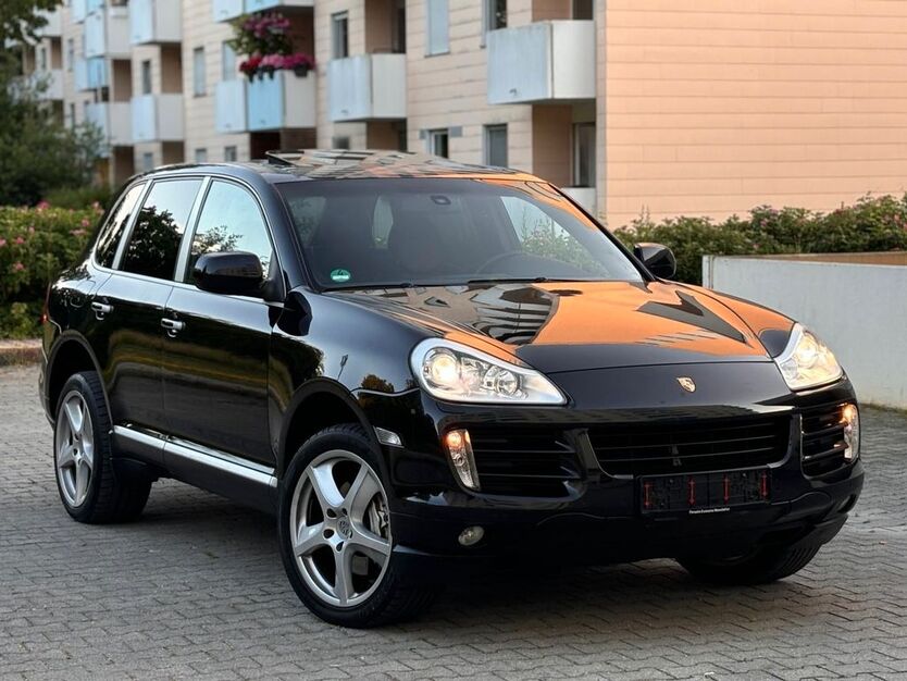Porsche Cayenne 295.400 km 11.900 € München 80995