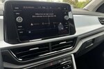 VW T-Roc 1.5 TSI LIFE DSG/NAVI/LED-PLUS/AHK/1.HAND 31.887 km 25.800 &euro; Villingen-Schwenningen 78054
