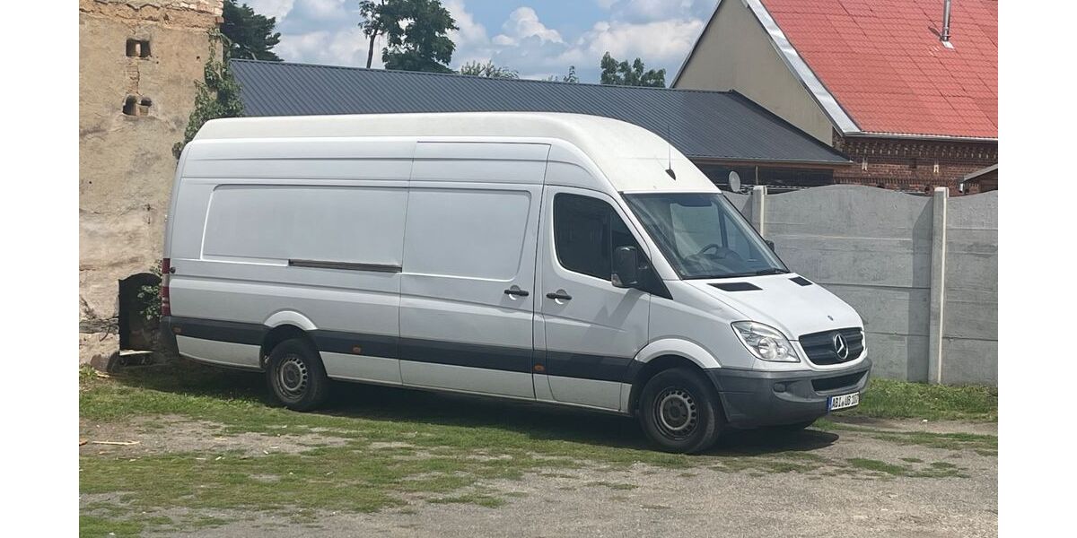Mercedes-Benz Sprinter 217.000 km 13.500 &euro; Großzöberitz 06780