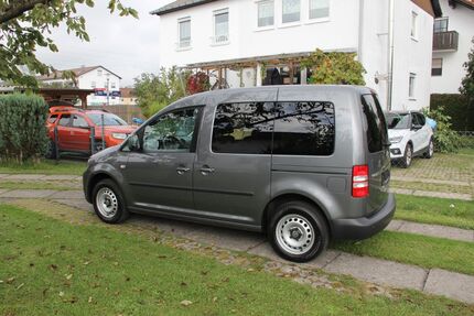 VW Caddy 48.871 km 11.790 € Gilching bei München 82205