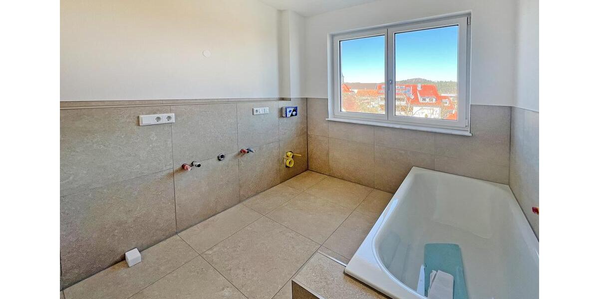 Dachgeschoßwohnung Neumarkt in der Oberpfalz Altenhof - 3 Zimmer, 84 m&sup2;, 1.150&euro; | Angebot:26350214