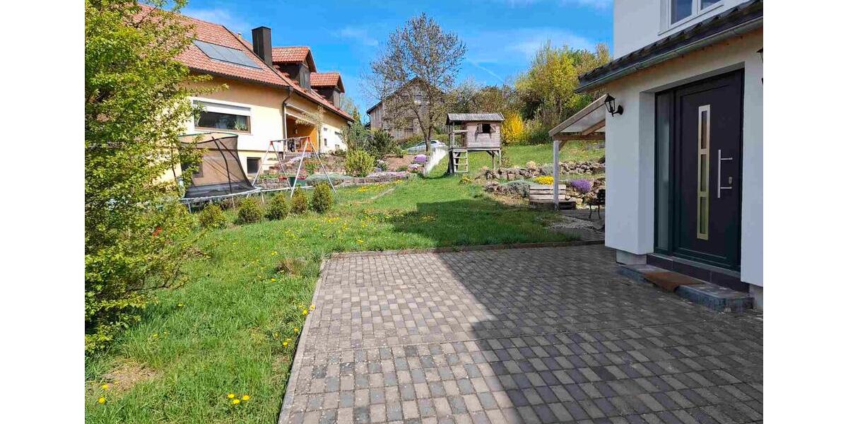 Doppelhaushälfte Sinzing - 5 Zimmer, 130 m&sup2;, 1.350&euro; | Angebot:26349498