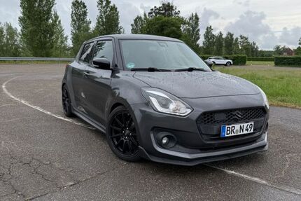 Suzuki Swift 85.000 km 13.900 &euro; Oberhausen-Rheinhausen 68794