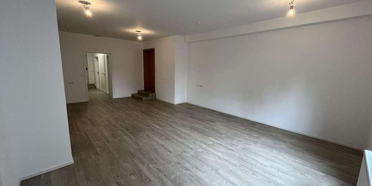 Etagenwohnung Möckmühl - 2.5 Zimmer, 81 m&sup2;, 850&euro; | Angebot:24727719