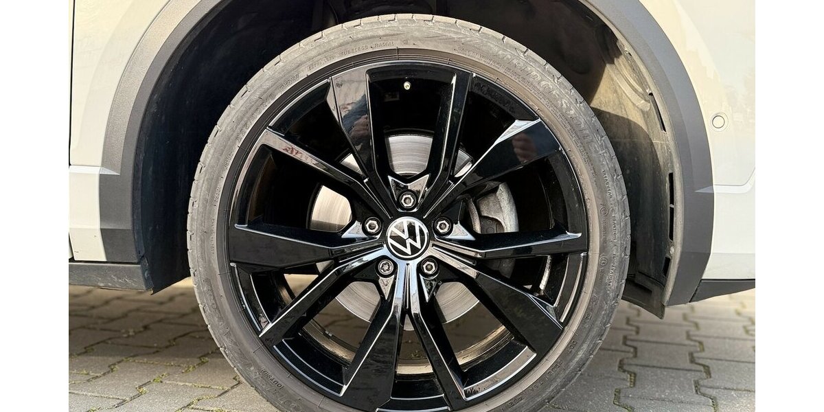 VW T-Roc R-Line/4Motion/Pano/Memory/Keyles 64.000 km 28.250 &euro; Mönchengladbach 41066