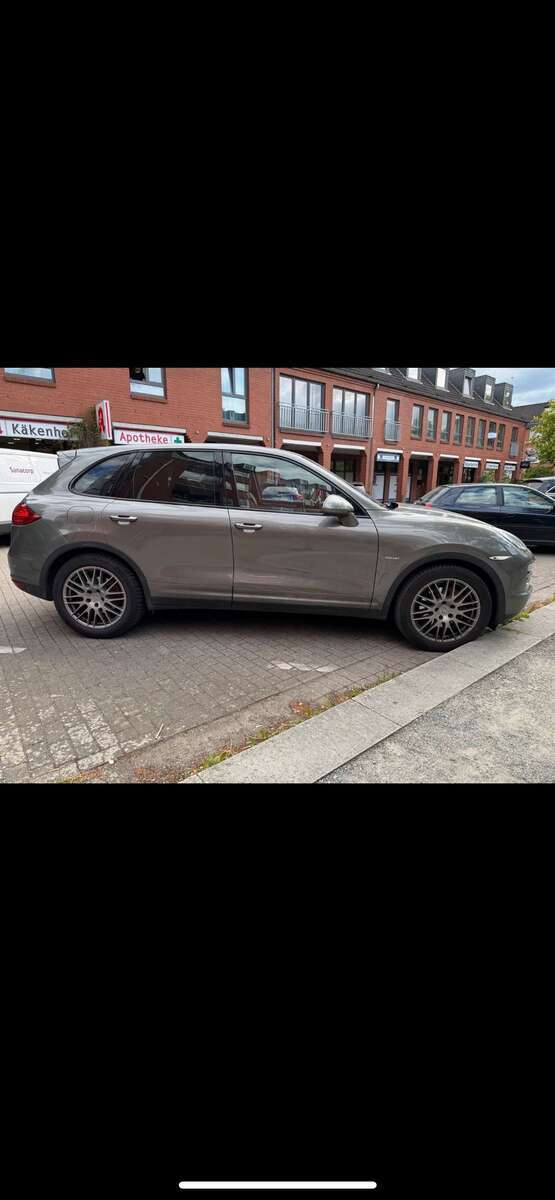 Porsche Cayenne 217.000 km 16.000 € Hamburg 21077