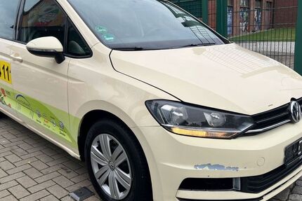 VW Touran 449.000 km 5.900 &euro; Berlin Weißensee-Pankow 13086