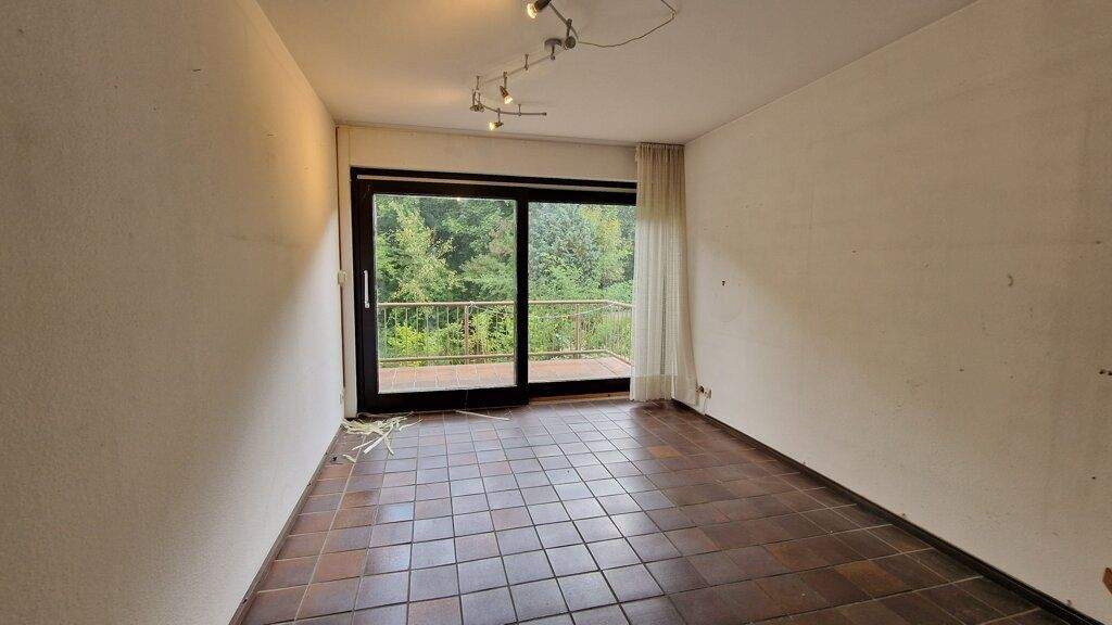 Großes, modernisierungsbedürftiges Einfamilienhaus mit 5 Schlafzimmern und drei Bädern in Richterich 7 zimmer