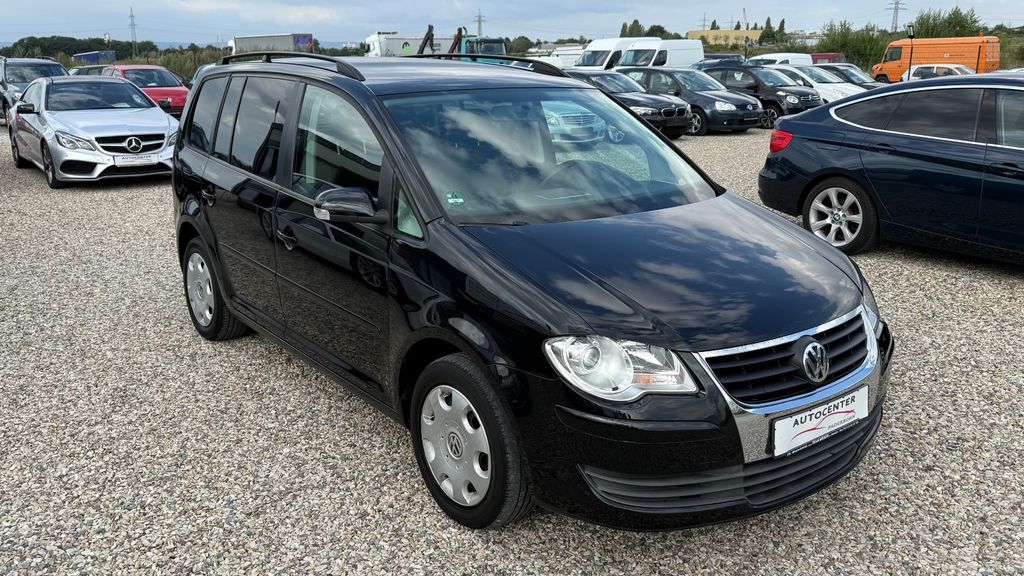 VW Touran 218.000 km 3.990 &euro; Paderborn 33106