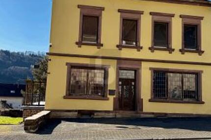CHARMANTES HAUS MIT BLICK AUF SCHLOSS MALBERG - Haus Malberg | Angebot:26109642