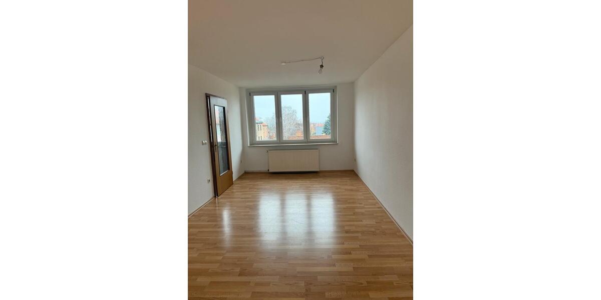 Dachgeschoßwohnung Aschersleben - 3 Zimmer, 60 m&sup2;, 450&euro; | Angebot:25483394