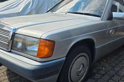 Mercedes 190