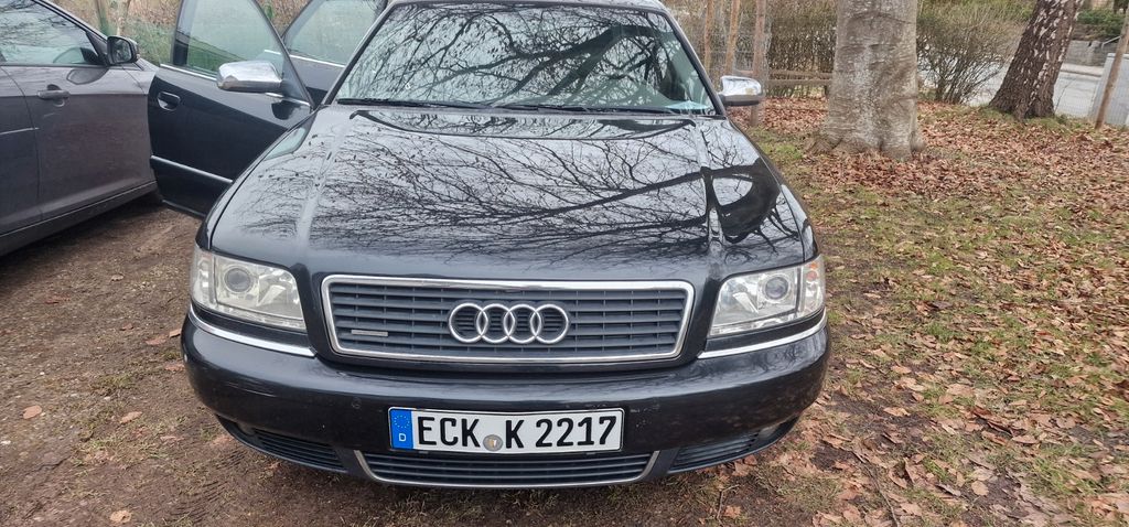 Audi A8 370.000 km 3.500 &euro; Osdorf 24251