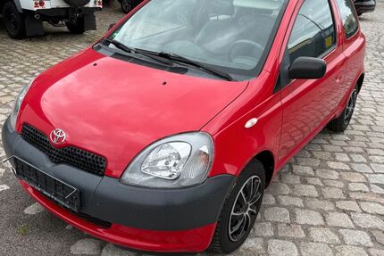 Toyota Yaris 217.700 km 1.100 &euro; Berlin 14059