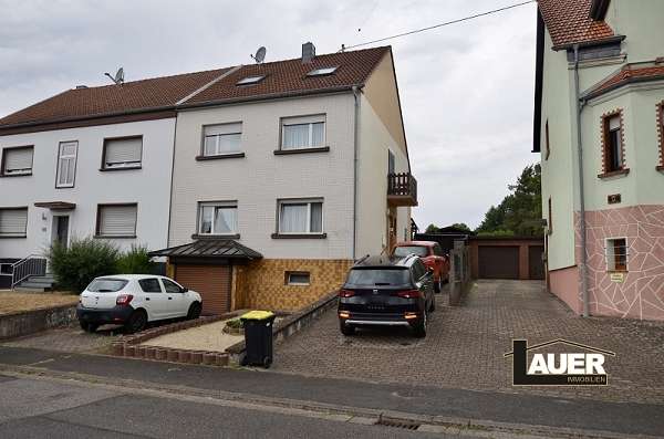 Haus zum Kaufen in Völklingen 218.000 € 199.78 m²