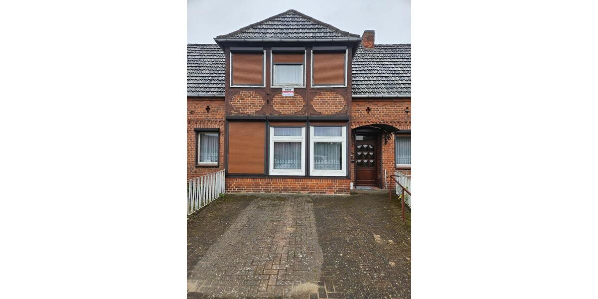 Einfamilienhaus Schönhausen (Elbe) - 5 Zimmer, 186 m&sup2;, 120.000&euro; | Angebot:25308935