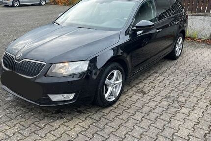 Skoda Octavia 215.000 km 9.400 € Willebadessen 34439