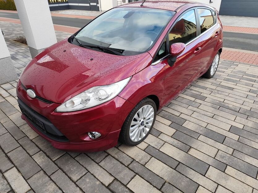 Ford Fiesta 254.000 km 2.800 € Bad Wünnenberg 33181