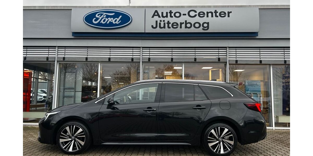 Toyota Corolla 12.600 km 29.890 &euro; Jüterbog 14913