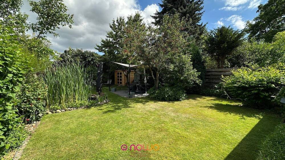 Charmante Doppelhaushälfte mit großem Garten, Kaminofen und Platz für die ganze Familie 5 zimmer