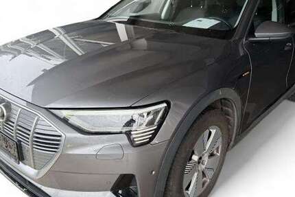 Audi e-tron 88.994 km 26.899 &euro; Ergolding 84030