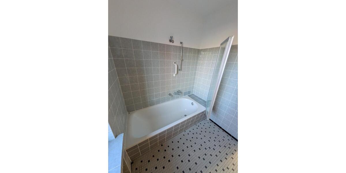 Schönes Reihenmittelhaus ca. 90 m², 4 Zimmer, Garten, Keller etc. 4 zimmer