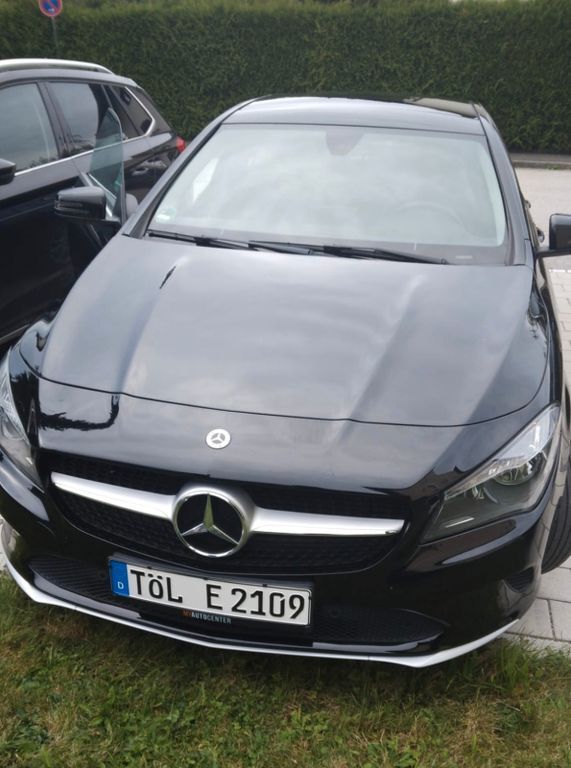 CLA 200 Shooting Brake