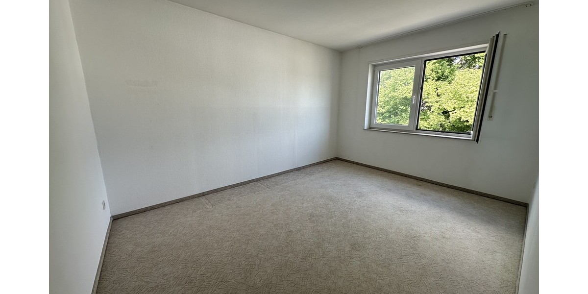 Wohnkomfort mit Perspektive – Großzügige Eigentumswohnung mit Balkon und Aufzug - Erbpachtgrundstück - Etagenwohnung Hemer | Angebot:27146095