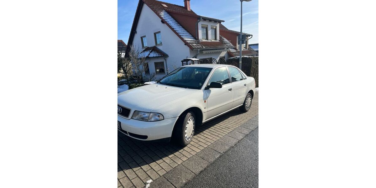 Audi A4 30.082 km 8.899 &euro; Neustadt an der Orla 07806