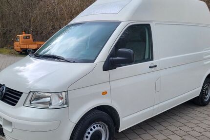 VW T5 Transporter 152.000 km 7.350 &euro; ROTTWEIL 78628